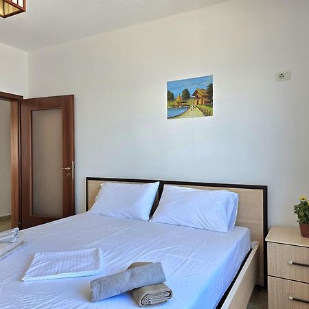 Sea View Apartments In Дуррес Экстерьер фото
