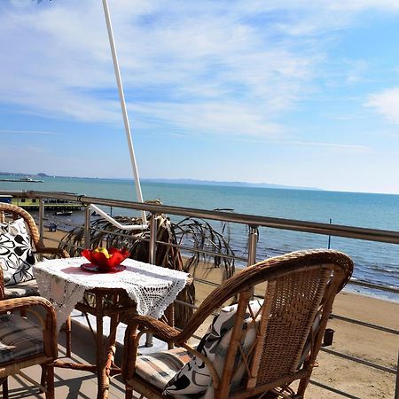 Sea View Apartments In Дуррес Экстерьер фото