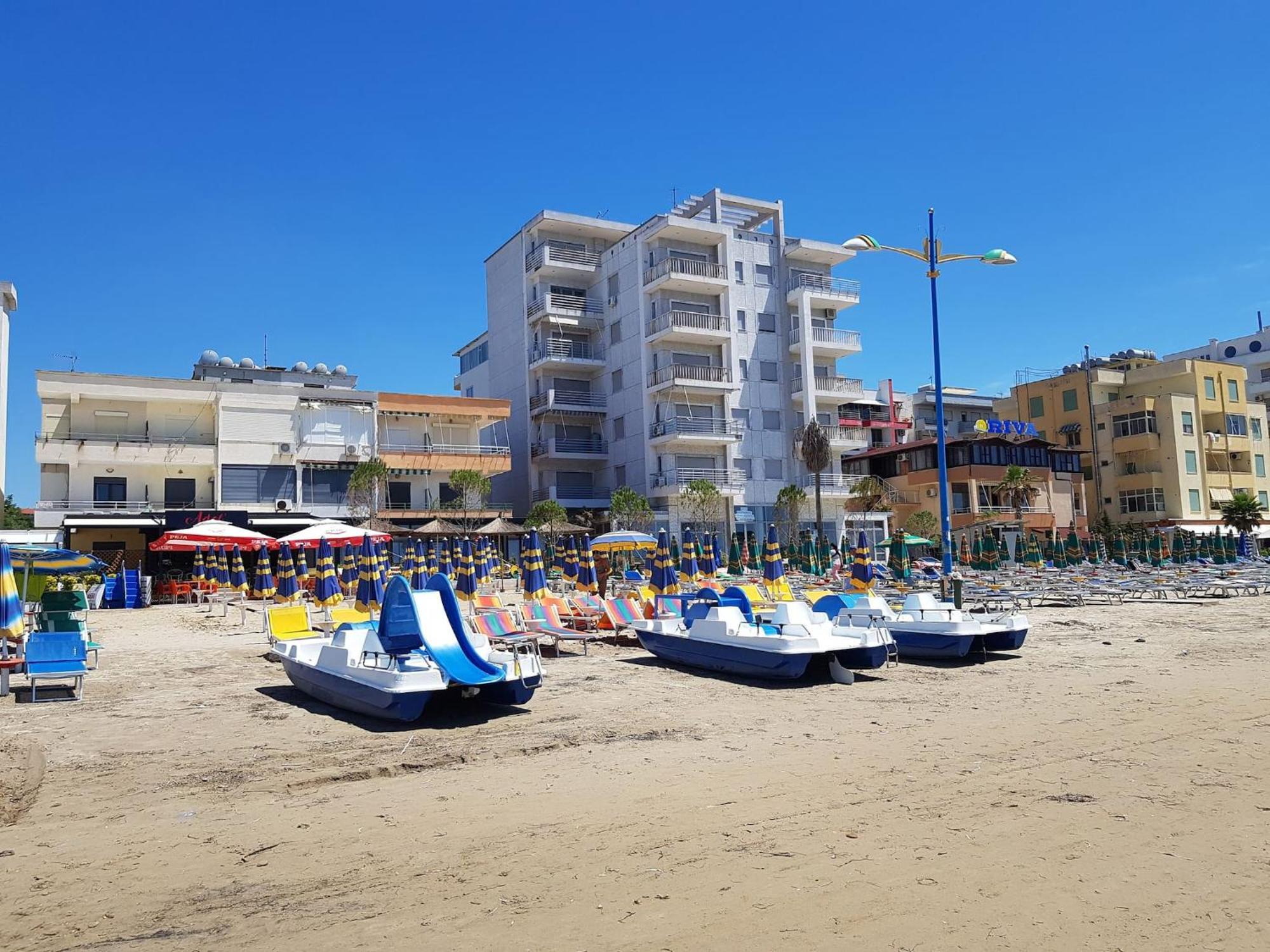 Sea View Apartments In Дуррес Экстерьер фото