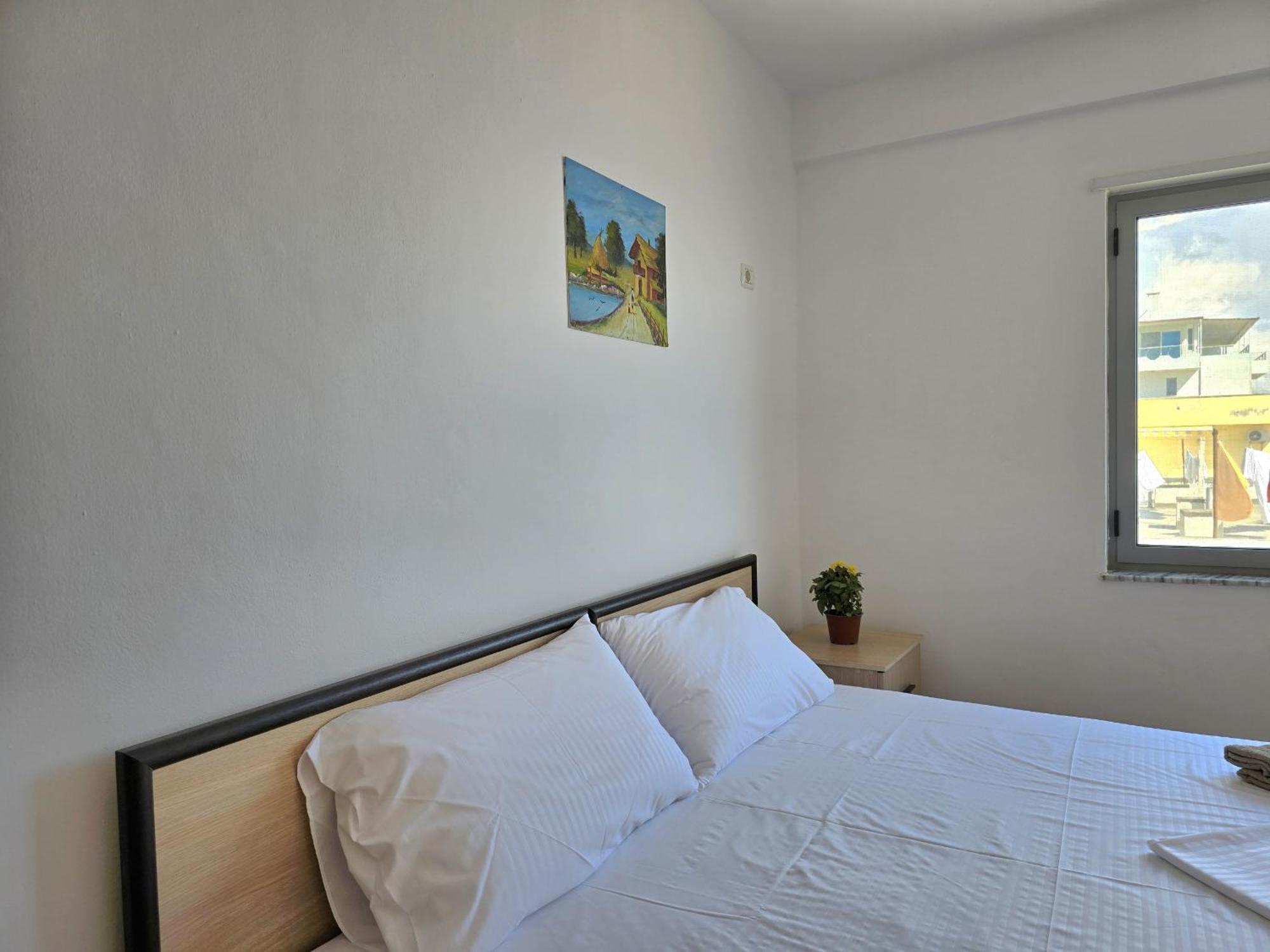Sea View Apartments In Дуррес Экстерьер фото
