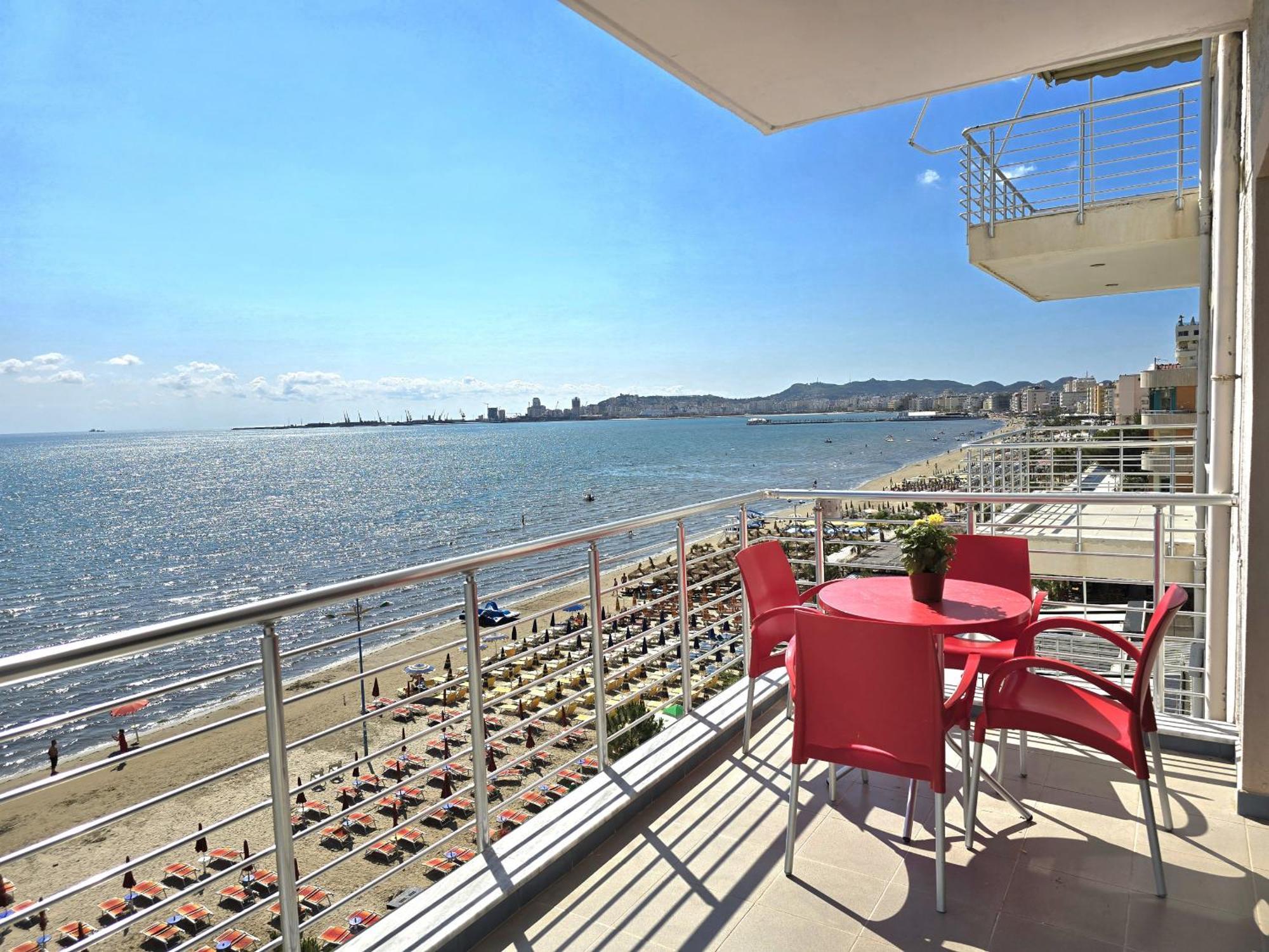 Sea View Apartments In Дуррес Экстерьер фото