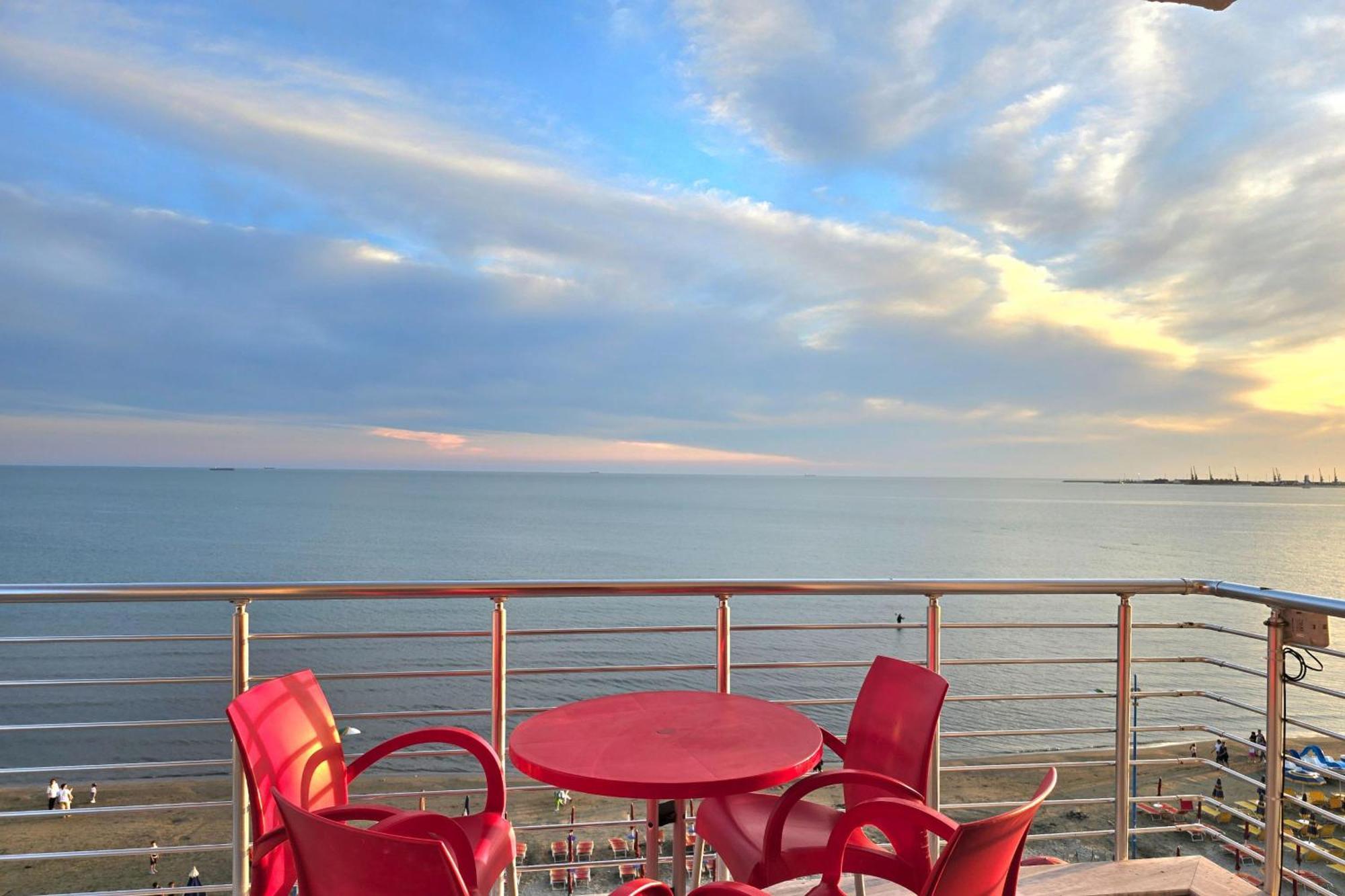 Sea View Apartments In Дуррес Экстерьер фото
