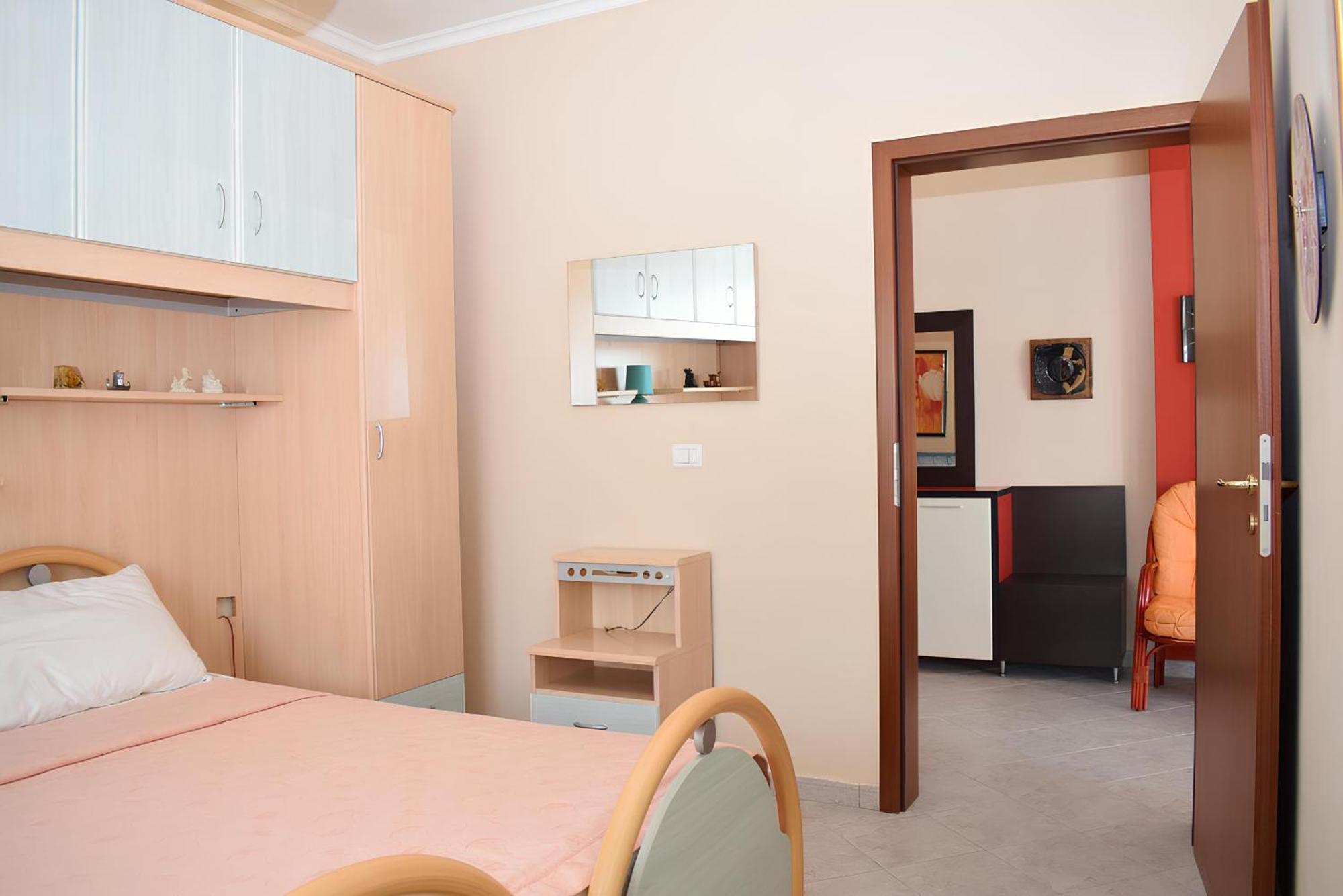 Sea View Apartments In Дуррес Экстерьер фото