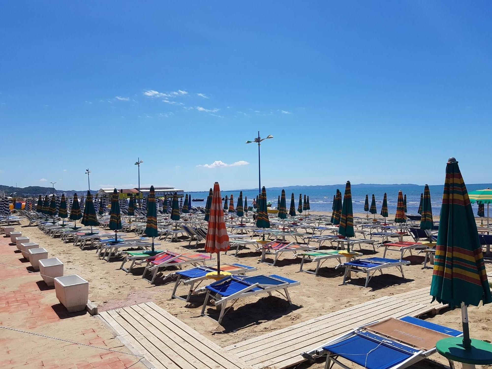 Sea View Apartments In Дуррес Экстерьер фото