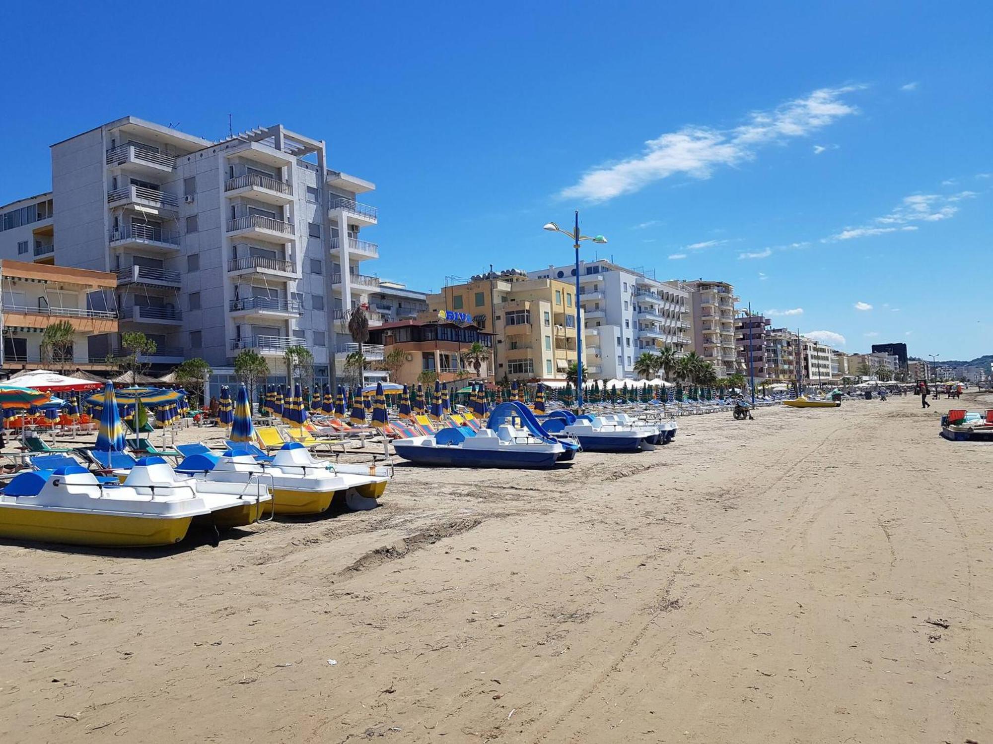 Sea View Apartments In Дуррес Экстерьер фото
